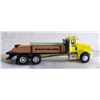Image 11 : 5 HOME HARDWARE BRANDED TRUCKS
