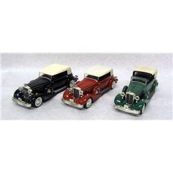3 1933 CADILLAC CARS
