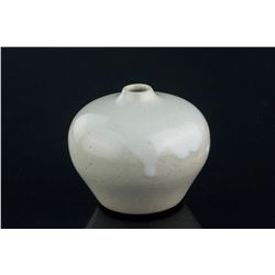 Japanese Small White Porcelain Vase Larry Laslo Mk