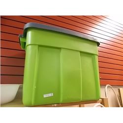 TOTE WITH LID