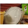 Image 1 : FOLDING HAMPER