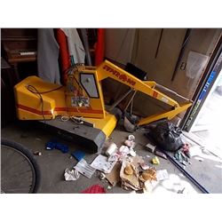 *** STOA**** SUPPER DIG - COIN OPERATED EXCAVATOR