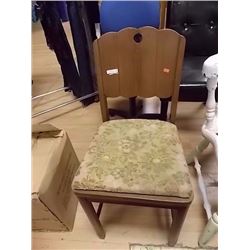 VINTAGE SIDE CHAIR