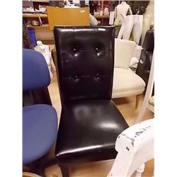 LEATHER CHAIR - BLACK