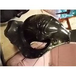 LARGE PORCELEIN FOUNTAIN - FISH