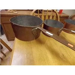 ANTIQUE HAND HAMMERED HEAVY COPPER POT - LARGE BELIEVED TO BE OVER 100 YEARS OLD