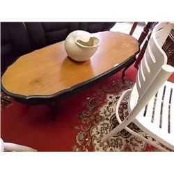 OVAL RETRO COFFEE TABLE