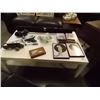 Image 1 : LARGE WHITE COFFEE TABLE