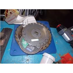 LOT OF SAW BLADES