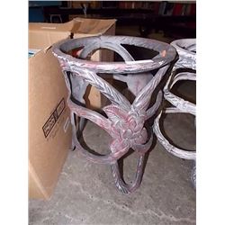 WROUGHT IRON PLANT HOLDER