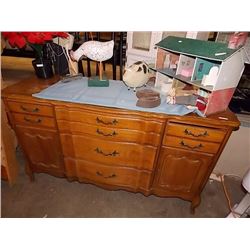 DRESSER - FRENCH PROVINCIAL - 5 DRAWER & 2 DOOR
