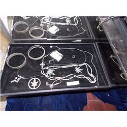 TRAY OF ASSORTED JEWELRY - TRAY NOT INCLUDED