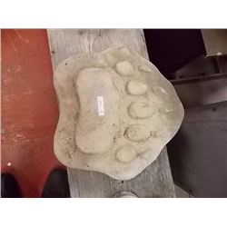 CONCRETE - STEPPING STONE - CLAW - MED