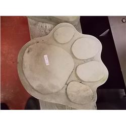 CONCRETE - STEPPING STONE - PAW - LARGE
