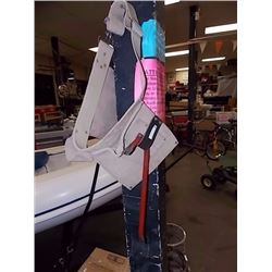 TOOL BELT & PRY BAR