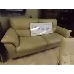 NEW CREAM LEATHER CHESTERFIELD  - STORE DISPLAY