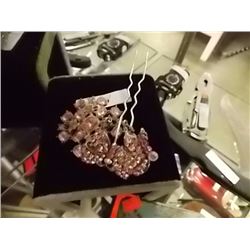 BROTCH - PINK RHINESTONES & BUTTERFLY HAIR CLIP