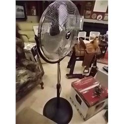 INDUSTRIAL FLOOR FAN