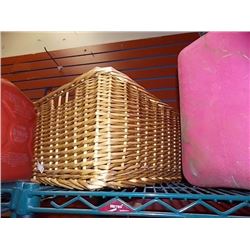 WICKER BASKET