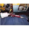 Image 1 : GRAVITY FED PAINT GUN