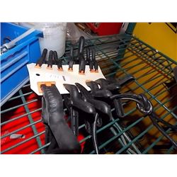 LOT OF SMALL CLAMPS