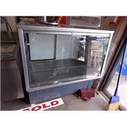 COLD STREAM COMMERCIAL PASTRY / DELI DISPLAY COOLER - RECENTLY SERVICED