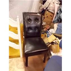LEATHER CHAIR - BLACK