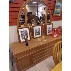DRESSER - 1/2 MOON MIRROR - 4 DRAWER - 2 DOOR