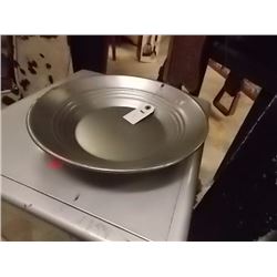 NEW GOLD PAN - ESTWING - METAL -