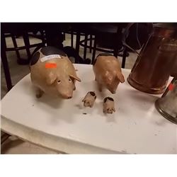 HAND CRAFTED - CARVED PIGS - 4 TTL
