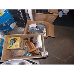 BOX ASSORTED COLLECTABLES - 2 TTL