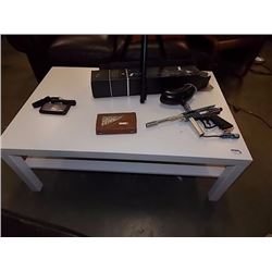LARGE WHITE COFFEE TABLE