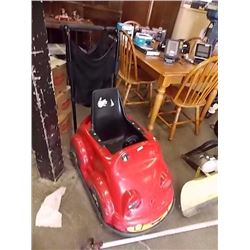CHILD'S TOY PUSH CAR