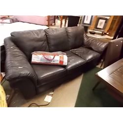 BLACK LEATHER COUCH