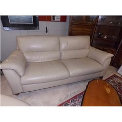 NEW CREAM LEATHER CHESTERFIELD  - STORE DISPLAY