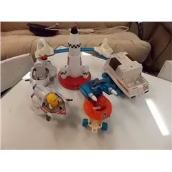 ASSORTED LOT OF COLLECTABLE SPACE TOYS