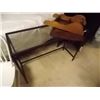 Image 2 : HALL TABLE - METAL & GLASS