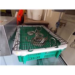 BASKET WITH SCREEN