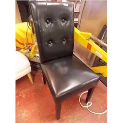 LEATHER CHAIR - BLACK