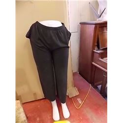 MANNEQUIN WAIST TO TOES