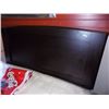 Image 1 : NEW MAHOGANY HEADBOARD - QUEEN