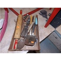 BOX ASSORTED VINTAGE KITCHEN UTENSILS