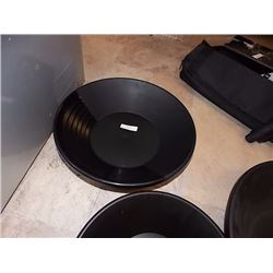 NEW GOLD PAN - ESTWING - BLACK PLASTIC - SMALL