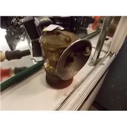 VINTAGE HARD HAT KARASENE LANTERN