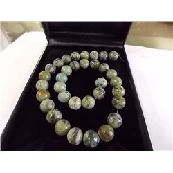 CHAIN OF AGATE BEADS - 34