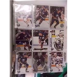 LOT OF ASSORTED HOCKEY CARDS