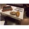 Image 1 : LARGE WHITE COFFEE TABLE