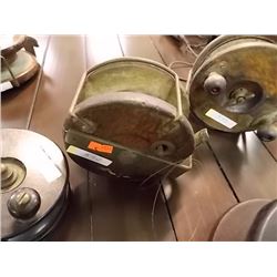 VINTAGE PEETZ FISHING REEL