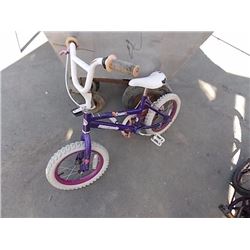 CHILD'S BIKE