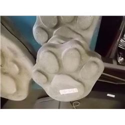 CONCRETE - STEPPING STONE - PAW - SMALL - 2 TTL